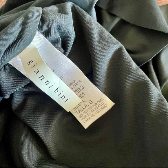 Gianni Bini black ruffle swimsuit size large - Picture 4 of 7